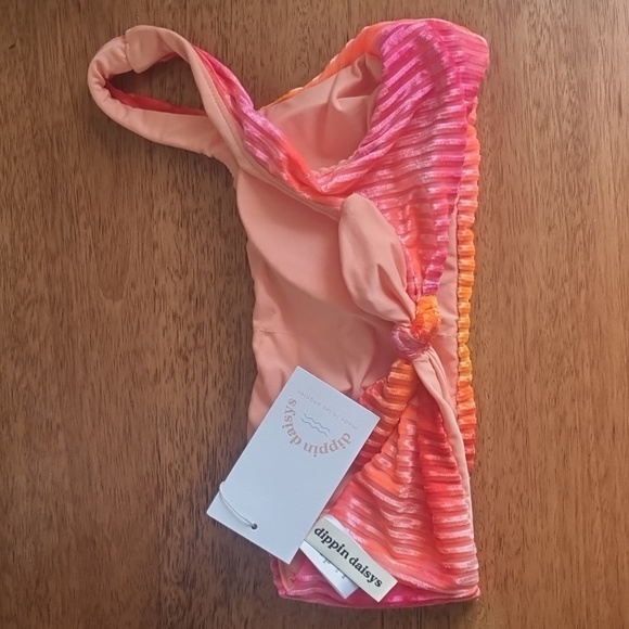 NWT Dippin Daisy's One Shoulder Bikini Top - Picture 3 of 4